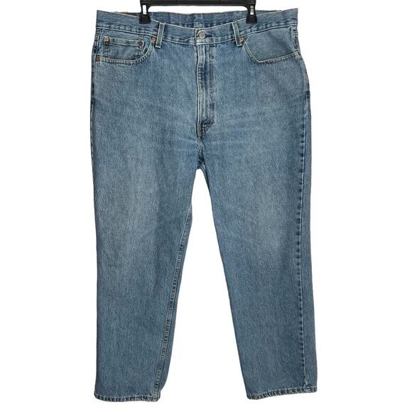 Levis 550 Jeans Men 40x30 Med Wash Zip Little Distressing Thick Durable Workwear - Picture 1 of 9